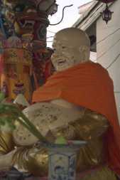 Chinesischer Porzellanbuddha